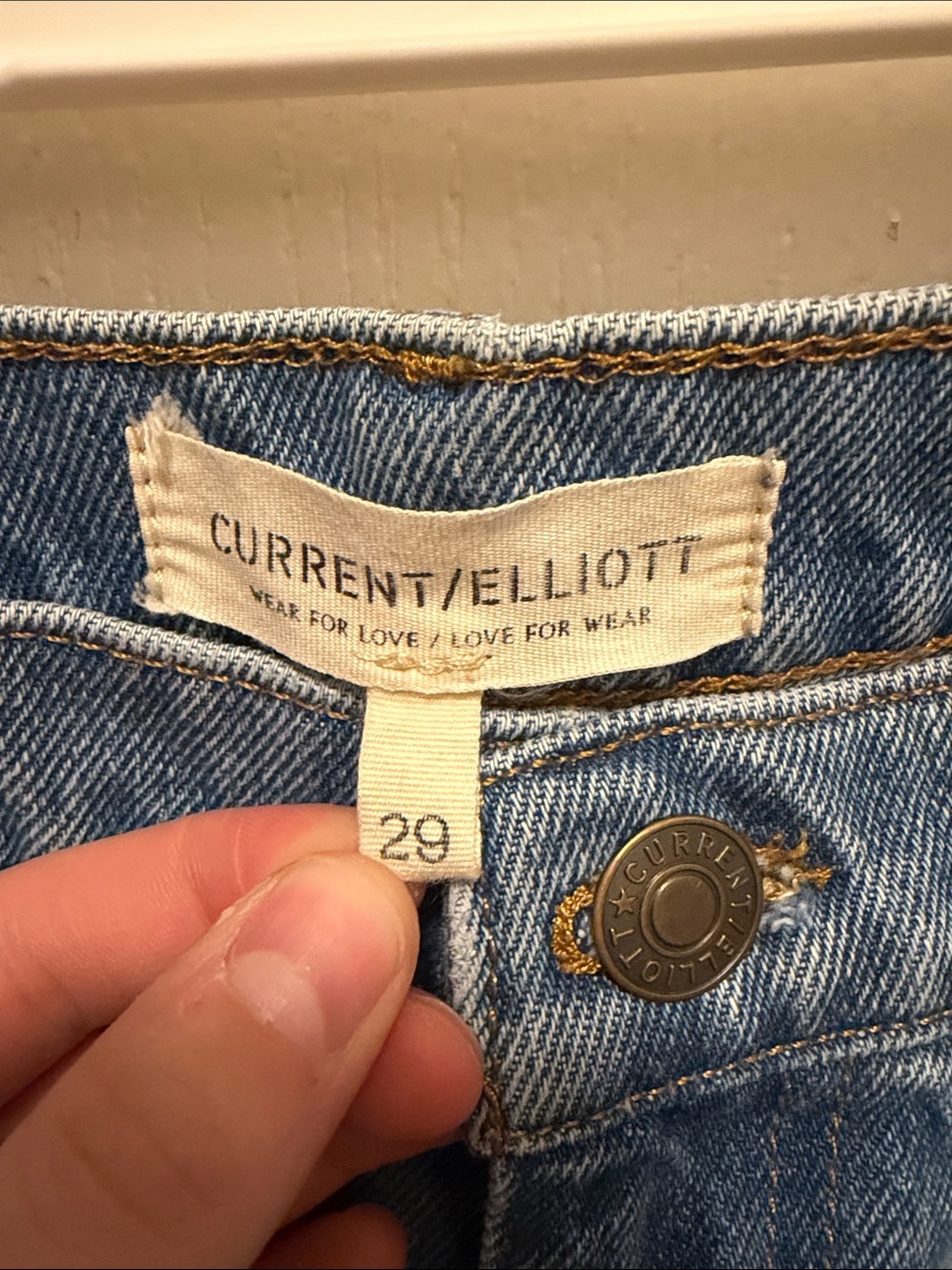 Current/Elliott The Boyfriend Distressed High-rise Jeans in Cloudburst - Picture 4 of 7